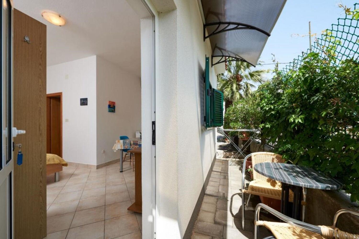 Apartments Mare - 30 M From Pebble Beach Seget Vranjica Exterior foto